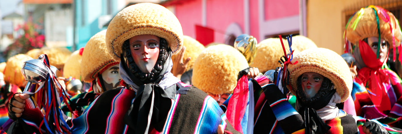 los-parachicos-en-la-fiesta-tradicional-de-enero-de-chiapa-de-corzo